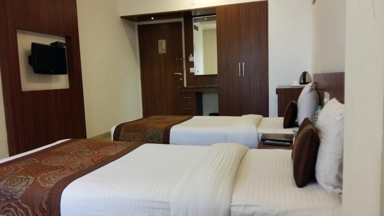 Hotel Le Castle Rudrapur Zewnętrze zdjęcie